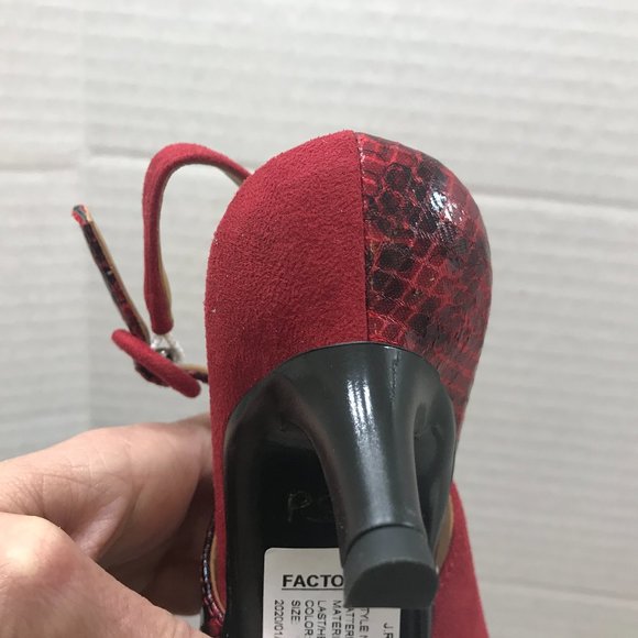 J.Renee’ Snake Print & Suede Fabric Low Pointy Sling Back - Picture 5 of 7